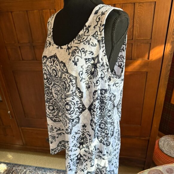 INC International Concepts Blue and White Geometric Print Sleeveless Top - Picture 3 of 7